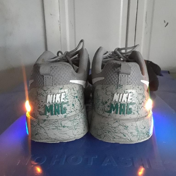 Nike Roshe Mags - Picture 3 of 9